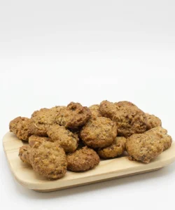 chialletas sin gluten y sin lactosa ecológicas de Biogredos en plato de madera