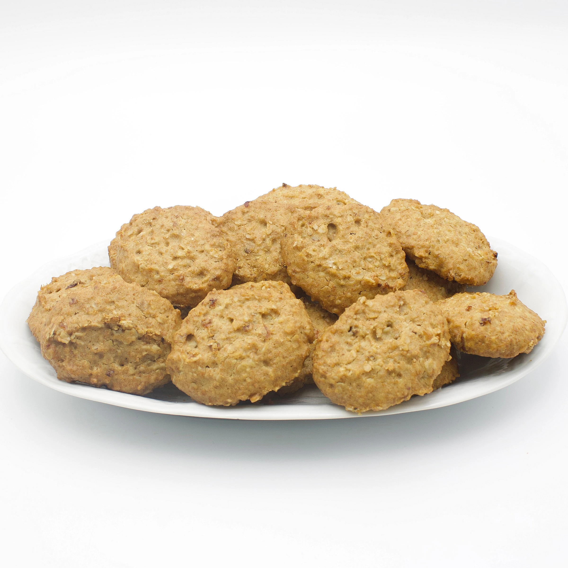 plato de galletas de copos de avena y pasas ecológicas a granel